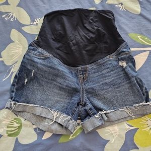 Maternity shorts